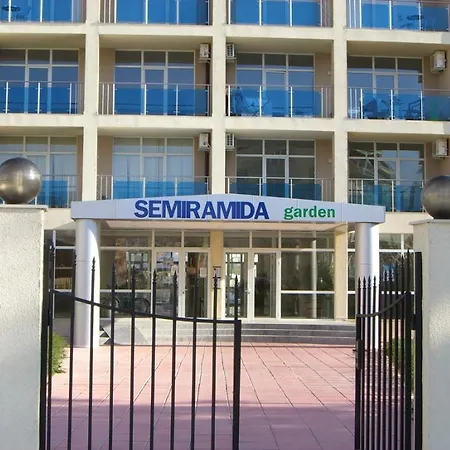 Semiramida Garden סאני ביץ'